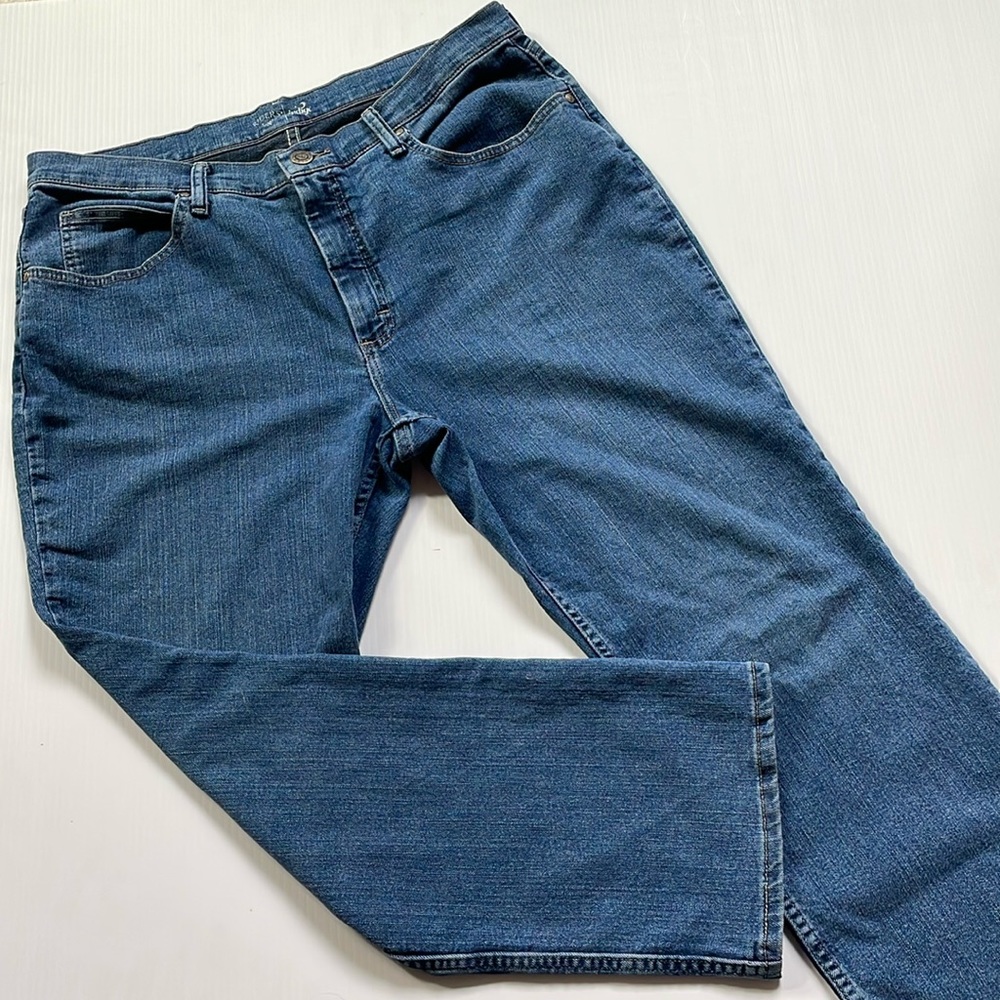Riders by Lee. Indigo blue denim.  Women’s size 18 petite